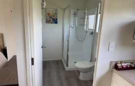 Studio Unit bathroom